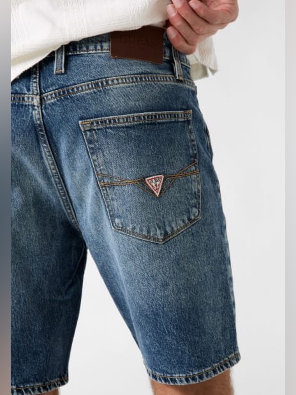 New Guess Men's Relaxed Blue Denim Shorts with Triangle Logo SZ 38